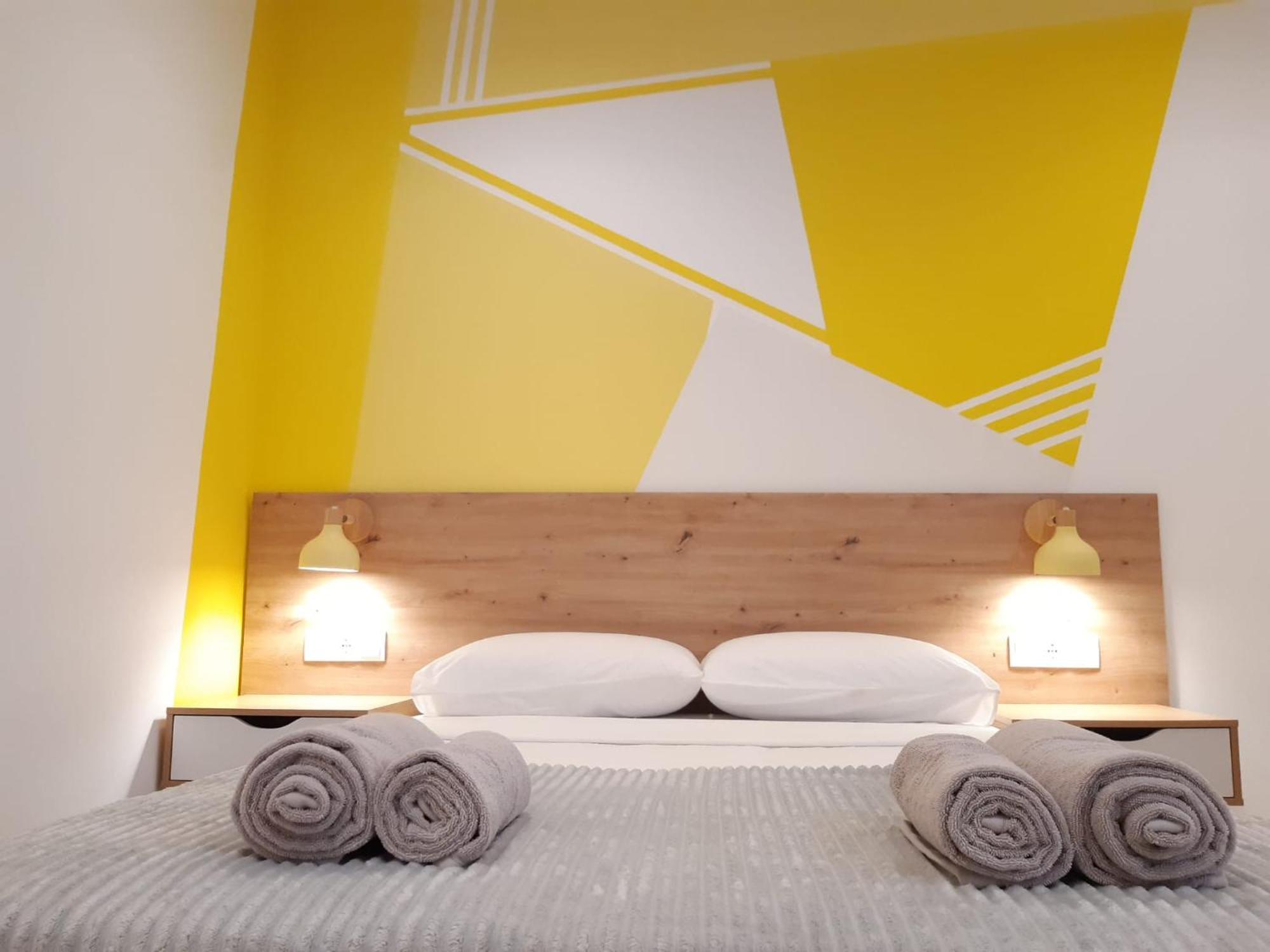 Good Energy Rooms Аликанте Экстерьер фото